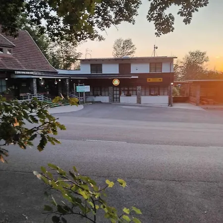 Matrahazai Ueduelohaz Bed and Breakfast Mátraháza