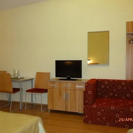 Bed & Breakfast Matrahazai Ueduelohaz *