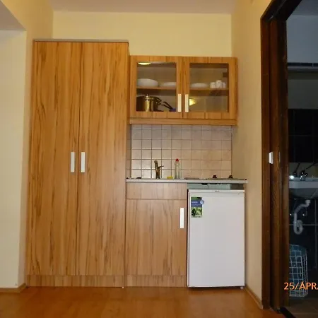 Matrahazai Ueduelohaz Bed & Breakfast