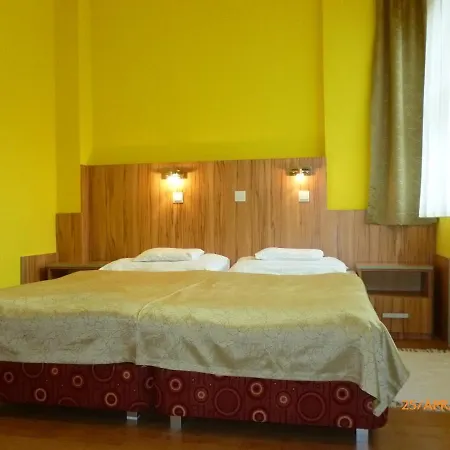 Bed and Breakfast Matrahazai Ueduelohaz 3*