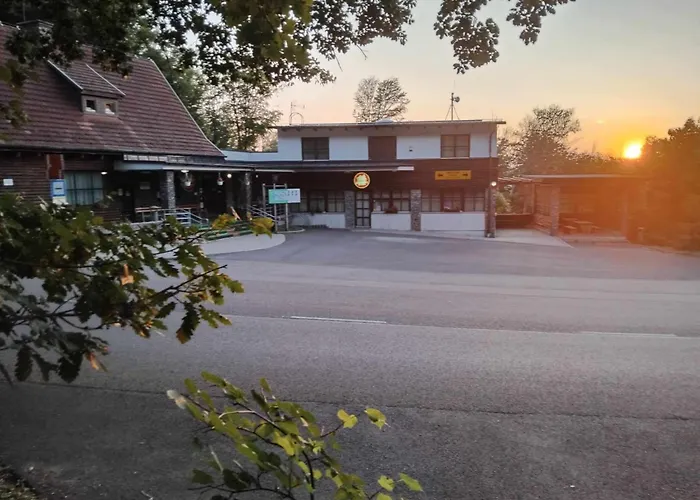 Matrahazai Ueduelohaz Frühstückspension Mátraháza