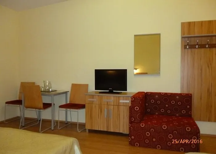 Frühstückspension Matrahazai Ueduelohaz 3*